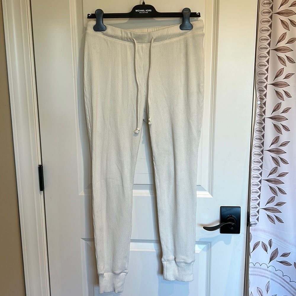 White joggers old navy